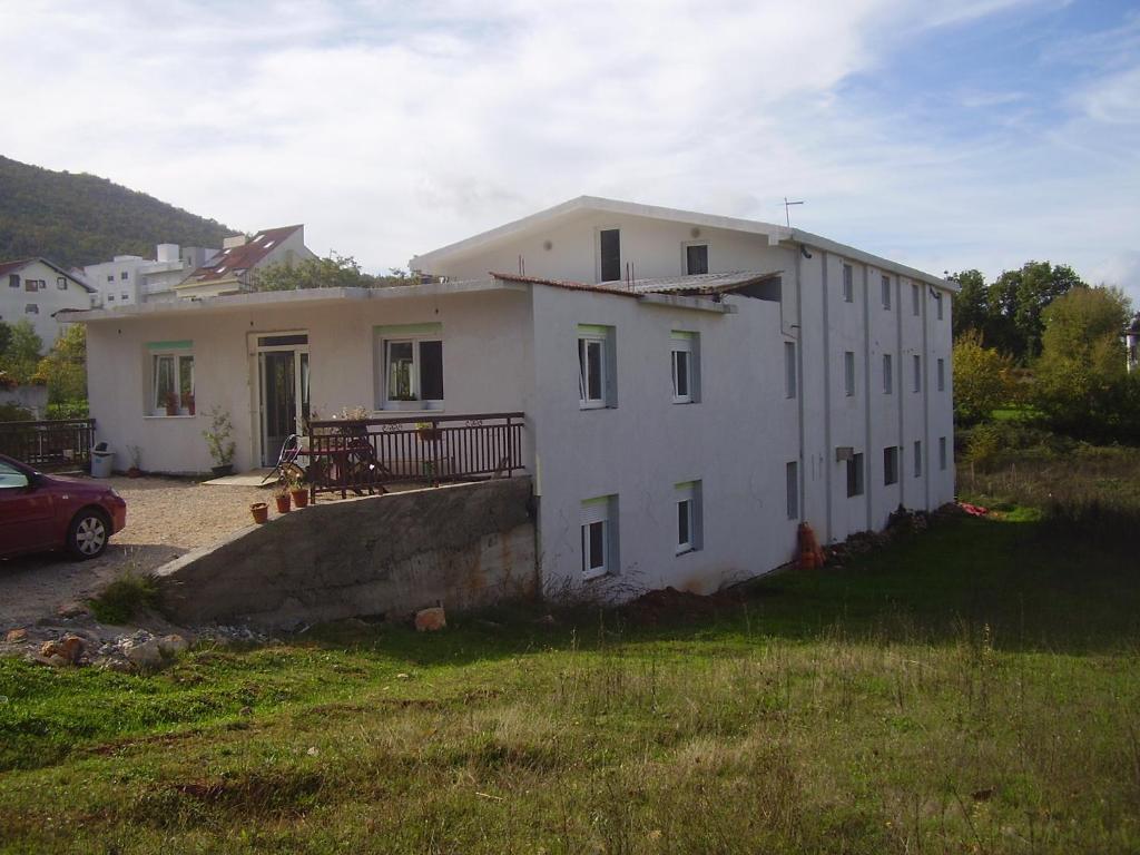 Pansion Danijel Hotell Međugorje Exteriör bild
