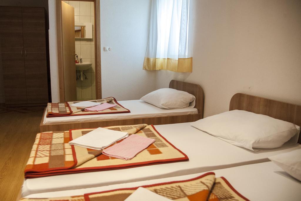Pansion Danijel Hotell Međugorje Exteriör bild