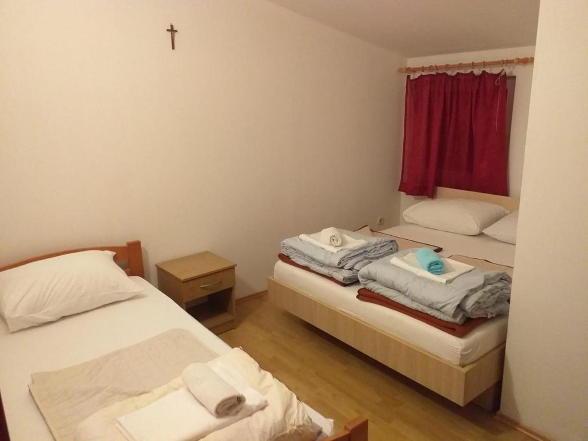 Pansion Danijel Hotell Međugorje Exteriör bild